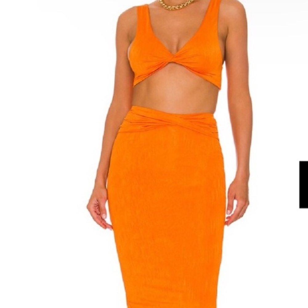 Superdown Orange Women's crop top